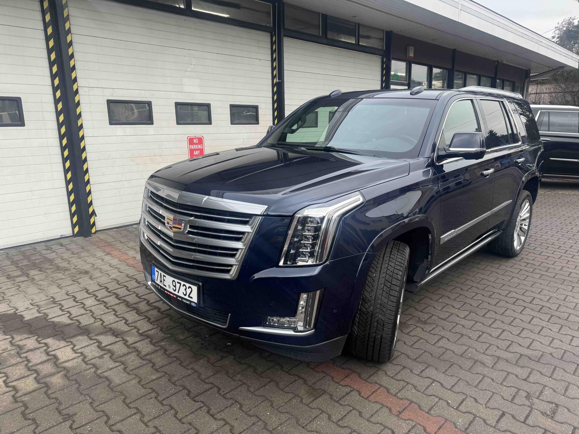 Cadillac Escalade AWD Platinum