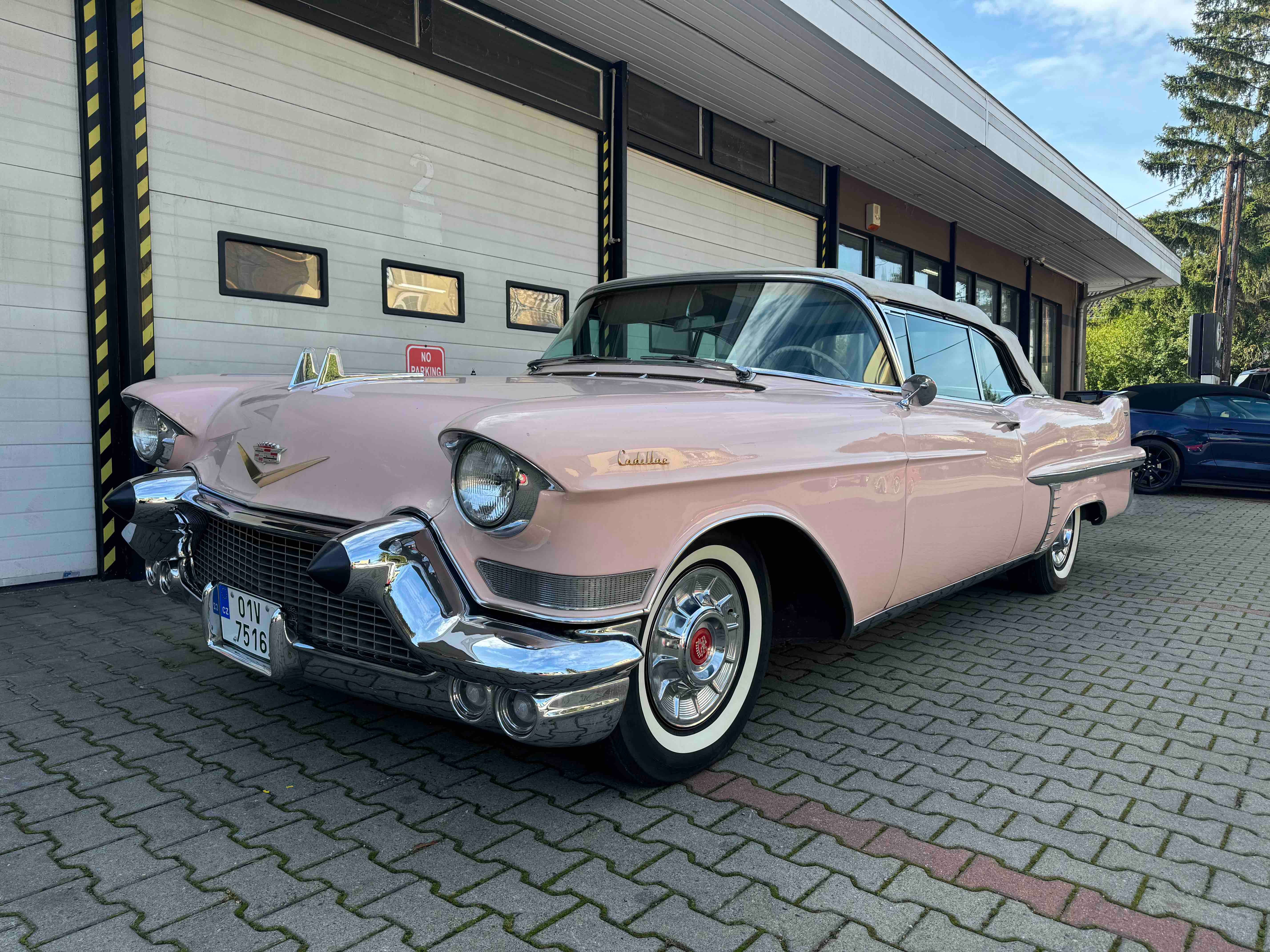 Cadillac DeVille